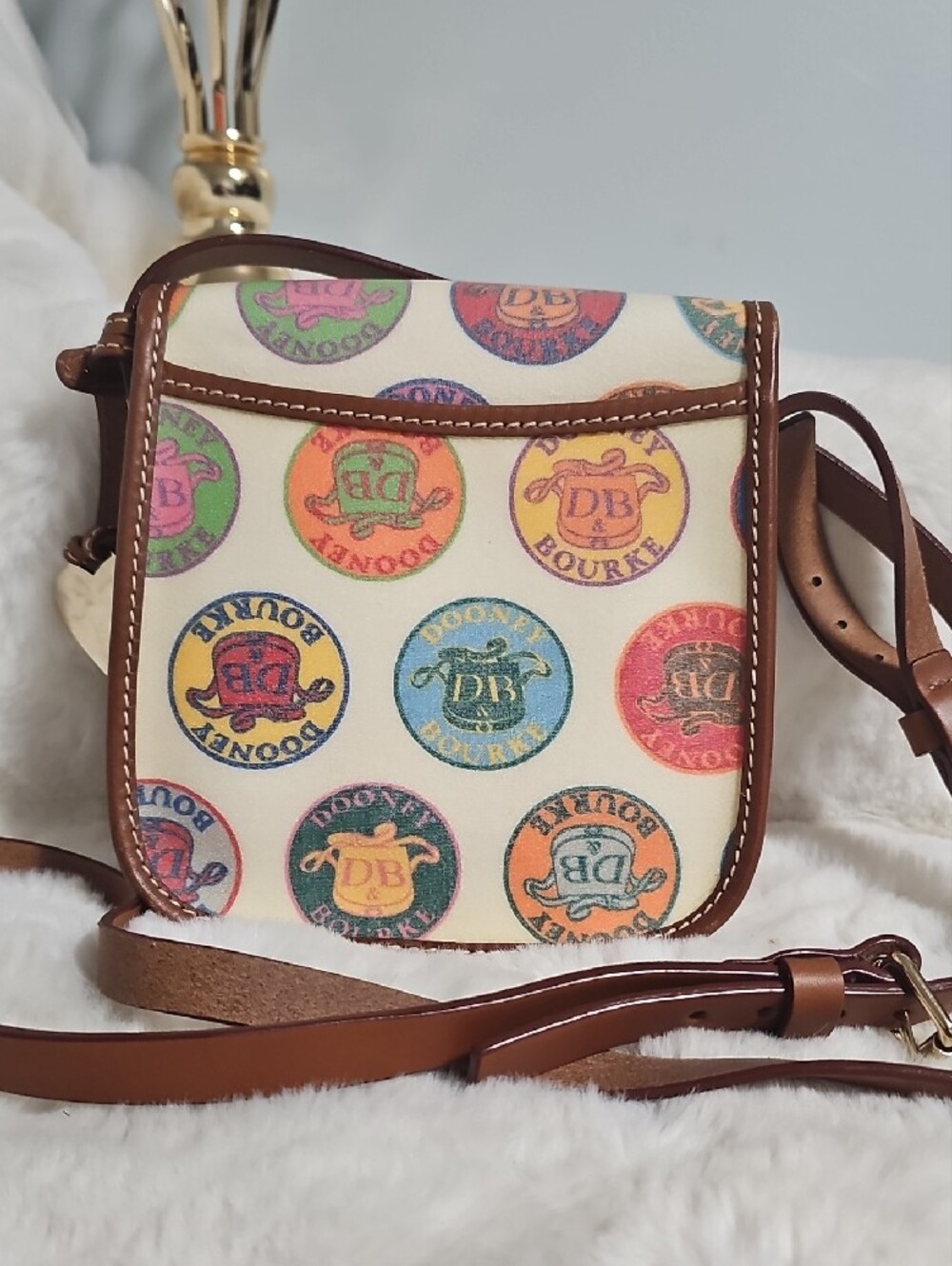 NWOT! Dooney & Bourke North South Crossbody - Picture 5 of 13